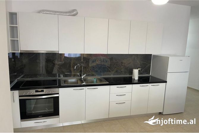 Shtepi me qera 2+1 ne Tirane - 450 Euro