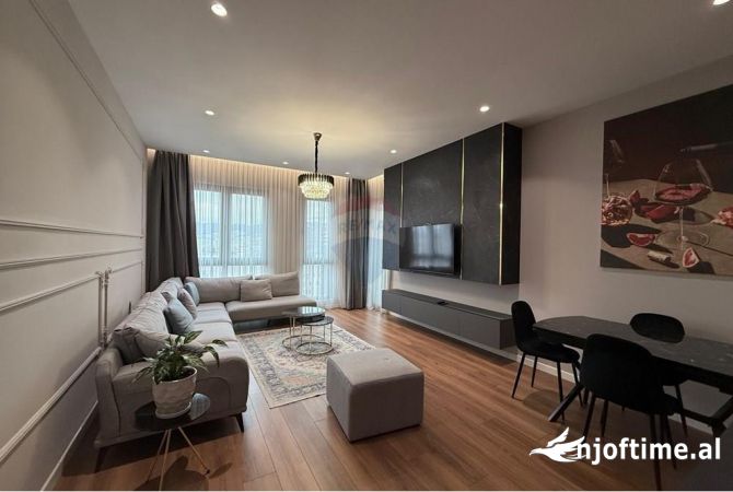Shtepi me qera 2+1 ne Tirane - 1,300 Euro