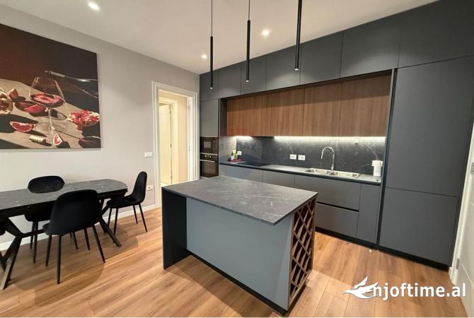 Shtepi me qera Apartament ne Tirane, 2+1, Mobilimi E mobiluar, Pagesa 1,300  Euro.