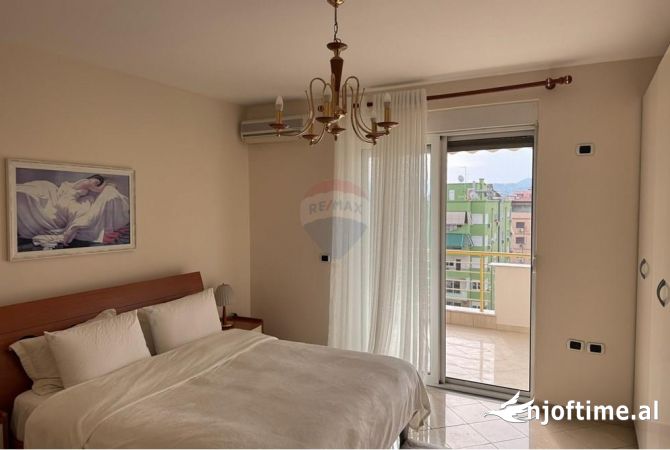 Shtepi me qera Apartament ne Tirane, 2+1, Mobilimi E mobiluar, Pagesa 1,200  Euro.