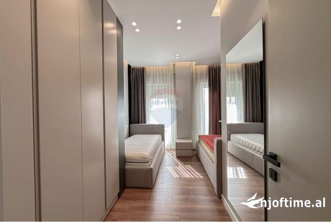 Shtepi me qera Apartament ne Tirane, 2+1, Mobilimi E mobiluar, Pagesa 1,200  Euro.