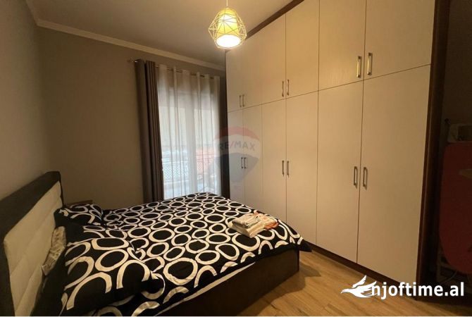 Shtepi me qera Apartament ne Tirane, 1+1, Mobilimi E mobiluar, Pagesa 800  Euro.