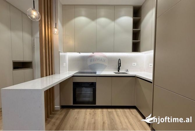 Shtepi me qera Apartament ne Tirane, 2+1, Mobilimi E mobiluar, Pagesa 1,800  Euro.