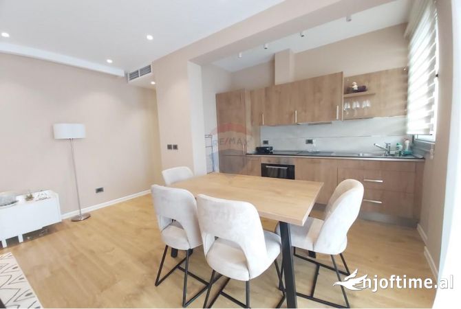 Shtepi me qera Apartament ne Tirane, 2+1, Mobilimi E mobiluar, Pagesa 1,500  Euro.