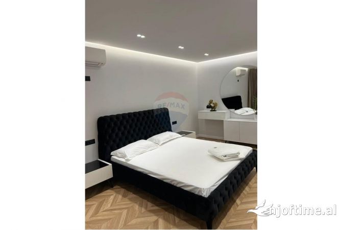 Shtepi me qera Apartament ne Tirane, 1+1, Mobilimi E mobiluar, Pagesa 1,000  Euro.