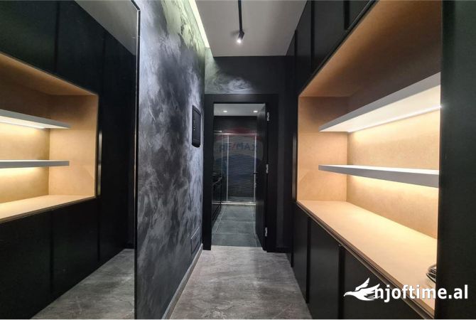 Shtepi me qera Apartament ne Tirane, 2+1, Mobilimi E mobiluar, Pagesa 1,350  Euro.