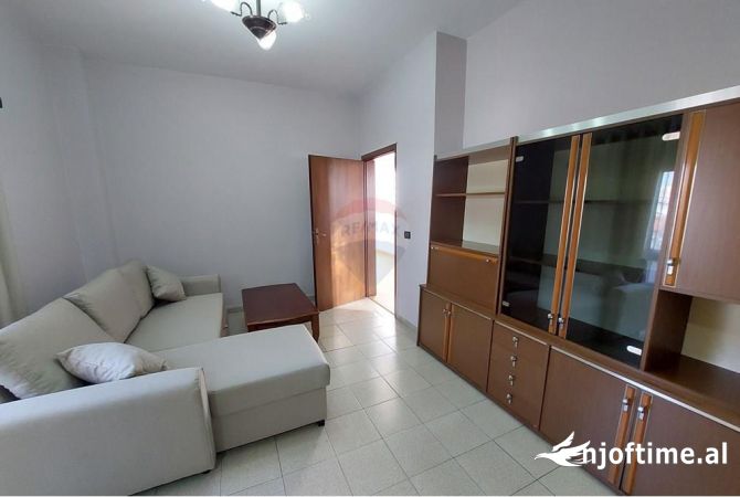 Shtepi me qera 2+1 ne Tirane - 45,000 Leke