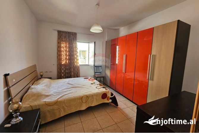Shtepi me qera Apartament ne Tirane, 2+1, Mobilimi E mobiluar, Pagesa 600  Euro.