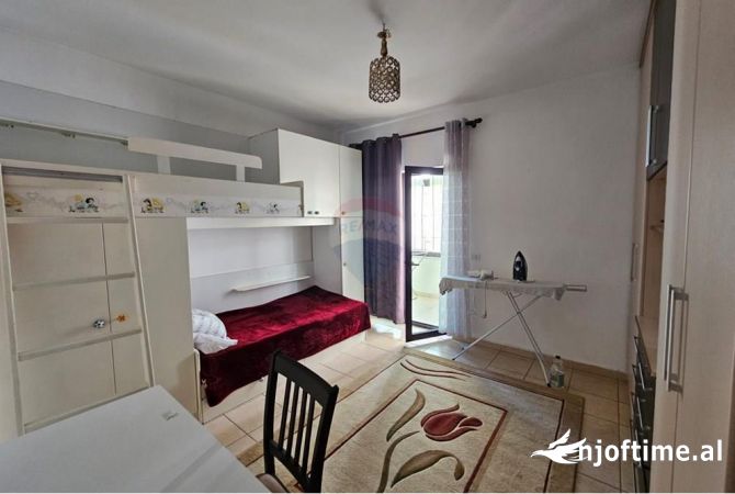 Shtepi me qera Apartament ne Tirane, 2+1, Mobilimi E mobiluar, Pagesa 600  Euro.