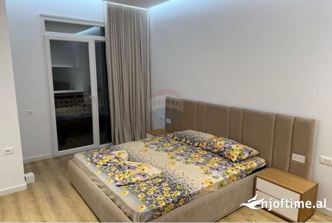 Shtepi me qera Apartament ne Tirane, 2+1, Mobilimi E mobiluar, Pagesa 800  Euro.