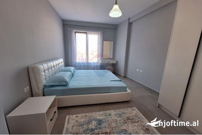 Shtepi me qera Apartament ne Tirane, 2+1, Mobilimi E mobiluar, Pagesa 750  Euro.