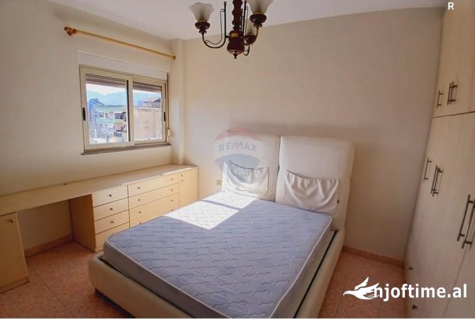 Shtepi me qera Apartament ne Tirane, 1+1, Mobilimi E mobiluar, Pagesa 700  Euro.