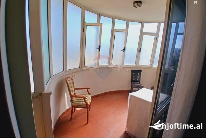 Shtepi me qera Apartament ne Tirane, 1+1, Mobilimi E mobiluar, Pagesa 700  Euro.