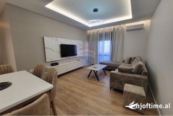 Shtepi me qera 2+1 ne Tirane - 1,000 Euro