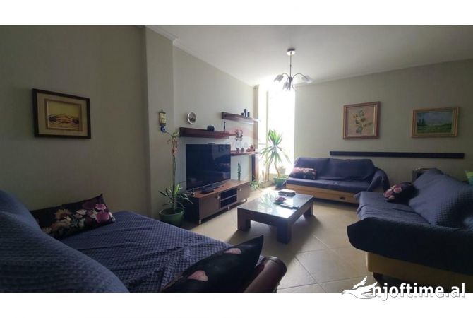 Shtepi me qera 1+1 ne Tirane - 600 Euro