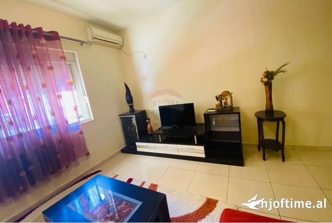 Shtepi me qera 1+1 ne Tirane - 40,000 Leke