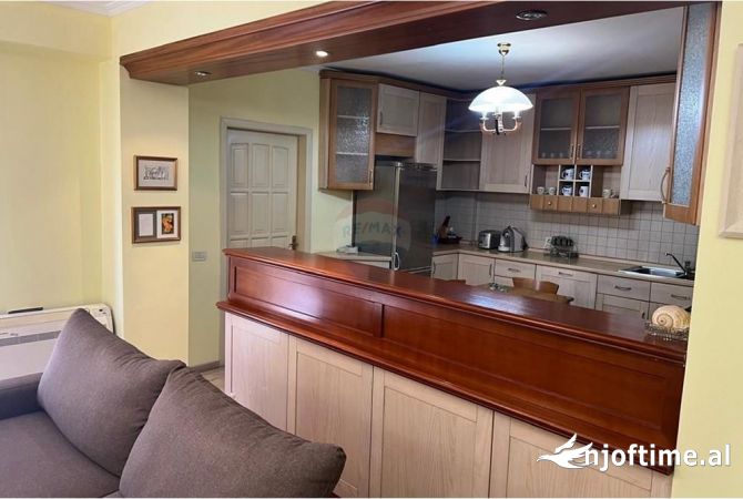 Shtepi me qera 3+1 ne Tirane - 1,000 Euro