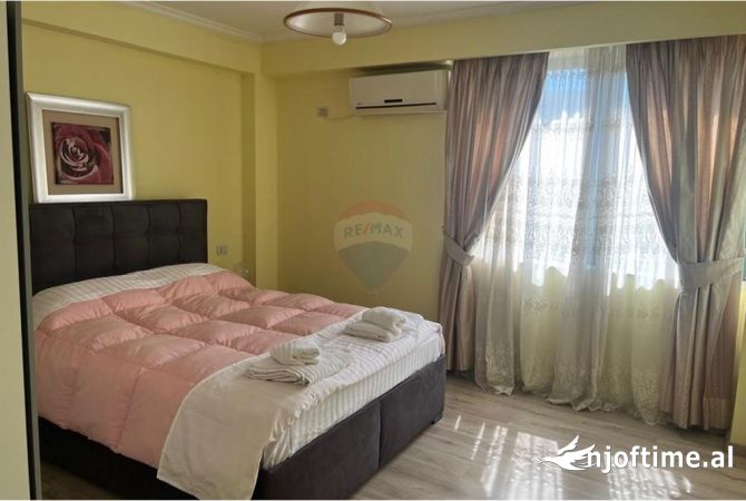 Shtepi me qera Apartament ne Tirane, 3+1, Mobilimi E mobiluar, Pagesa 1,000  Euro.