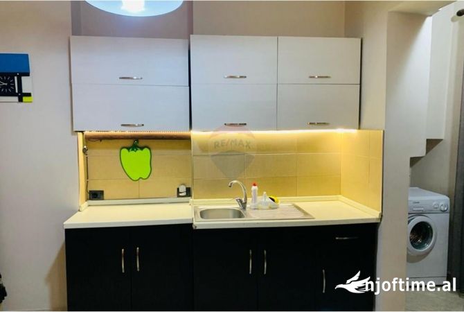 Shtepi me qera Apartament ne Tirane, 1+1, Mobilimi E mobiluar, Pagesa 600  Euro.