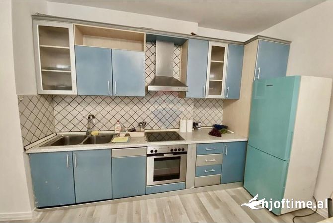 Shtepi me qera Apartament ne Tirane, 2+1, Mobilimi E mobiluar, Pagesa 600  Euro.