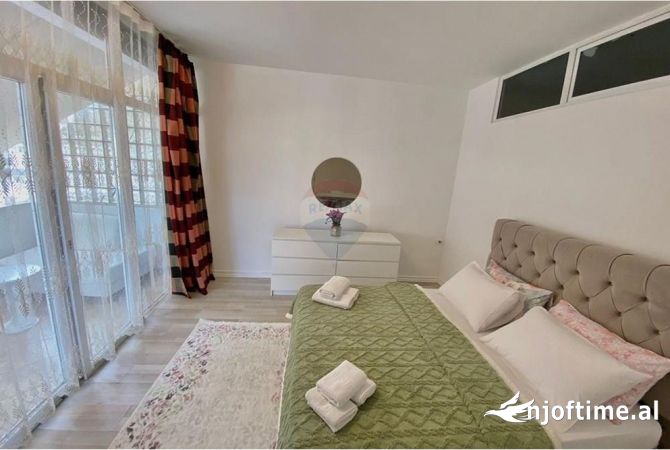 Shtepi me qera Apartament ne Tirane, 2+1, Mobilimi E mobiluar, Pagesa 600  Euro.