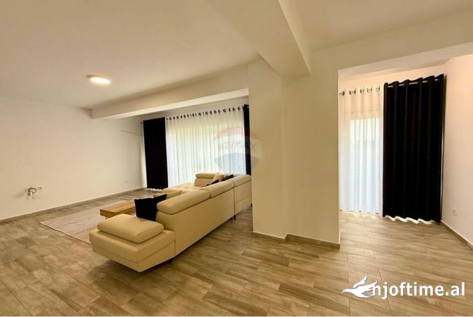 Shtepi me qera 3+1 ne Tirane - 1,200 Euro