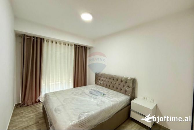 Shtepi me qera Duplex(shtepi me 2 kate) ne Tirane, 3+1, Mobilimi E mobiluar, Pagesa 1,200  Euro.