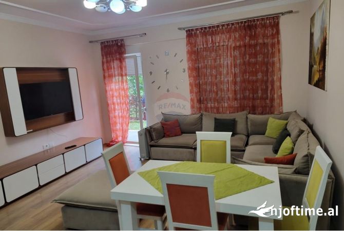 Shtepi me qera 2+1 ne Tirane - 700 Euro