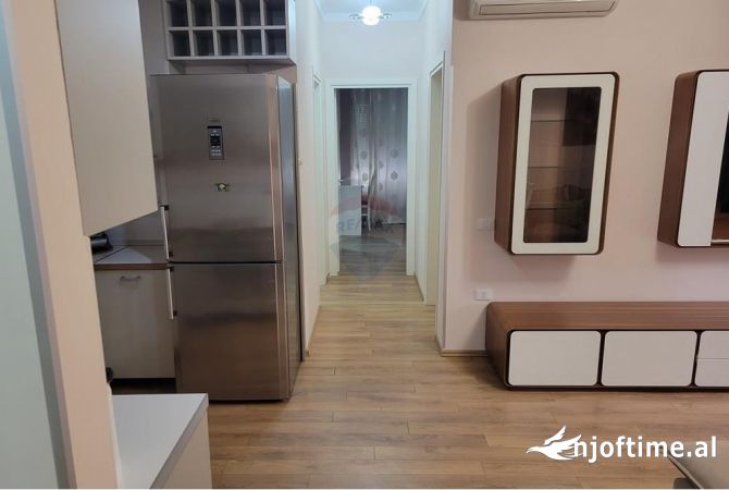 Shtepi me qera Apartament ne Tirane, 2+1, Mobilimi E mobiluar, Pagesa 700  Euro.
