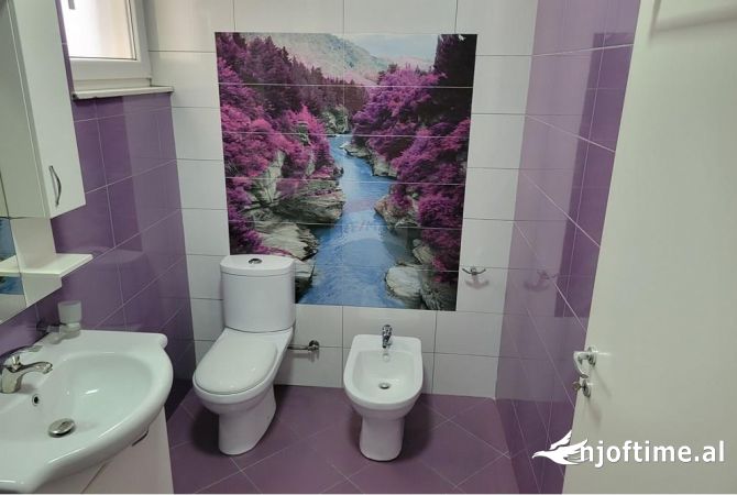 Shtepi me qera Apartament ne Tirane, 2+1, Mobilimi E mobiluar, Pagesa 700  Euro.