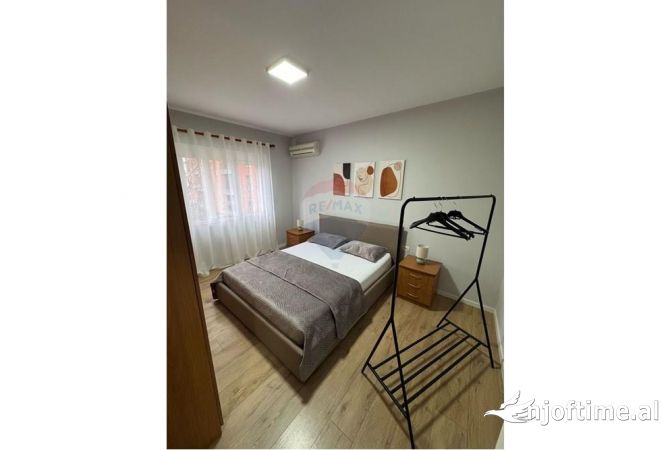 Shtepi me qera Apartament ne Tirane, 1+1, Mobilimi E mobiluar, Pagesa 600  Euro.