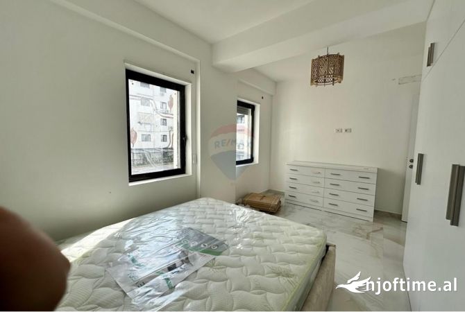 Shtepi me qera Apartament ne Tirane, 1+1, Mobilimi E mobiluar, Pagesa 450  Euro.