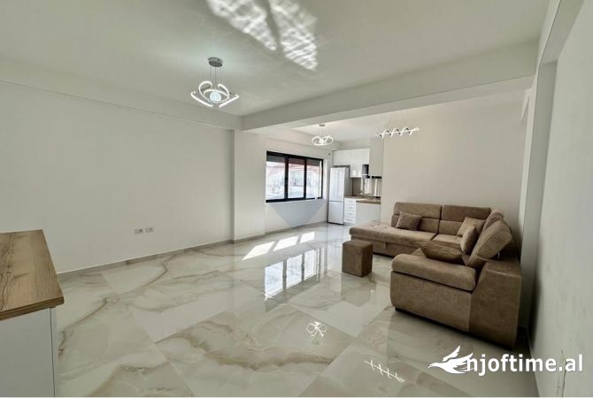 Shtepi me qera Apartament ne Tirane, 1+1, Mobilimi E mobiluar, Pagesa 450  Euro.