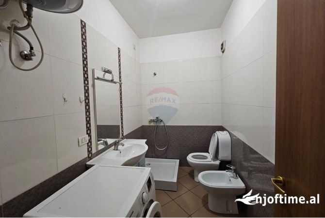 Shtepi me qera 2+1 ne Tirane - 650 Euro