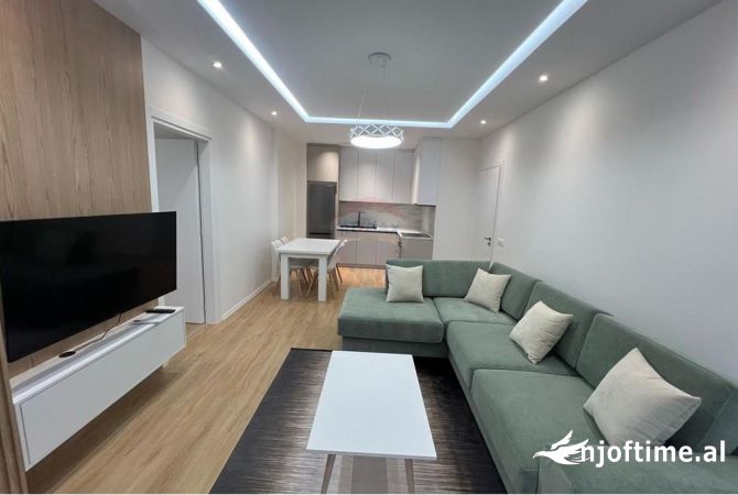 Shtepi me qera 2+1 ne Tirane - 750 Euro