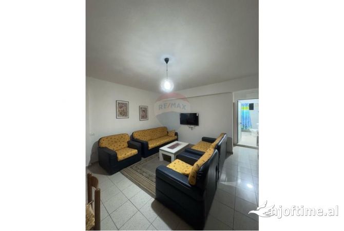 Shtepi me qera 1+1 ne Tirane - 400 Euro