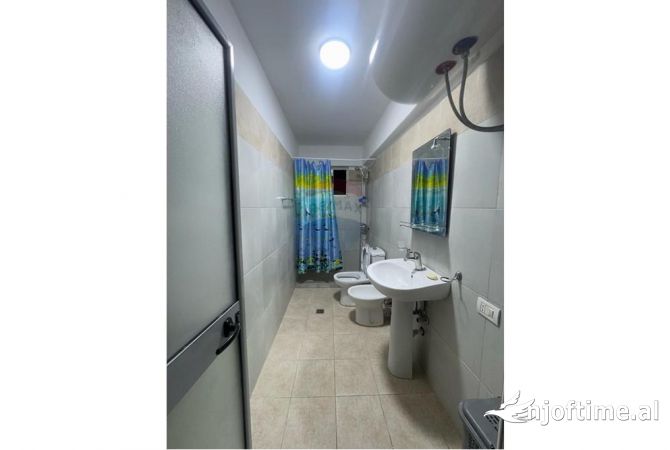 Shtepi me qera Shtepi Private ne Tirane, 1+1, Mobilimi E mobiluar, Pagesa 400  Euro.