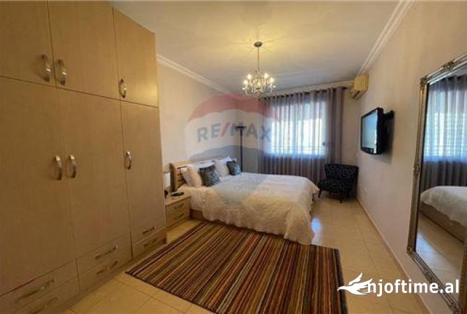 Shtepi me qera Apartament ne Tirane, 2+1, Mobilimi E mobiluar, Pagesa 800  Euro.