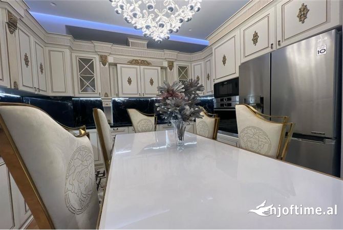 Shtepi me qera 3+1 ne Tirane - 1,600 Euro