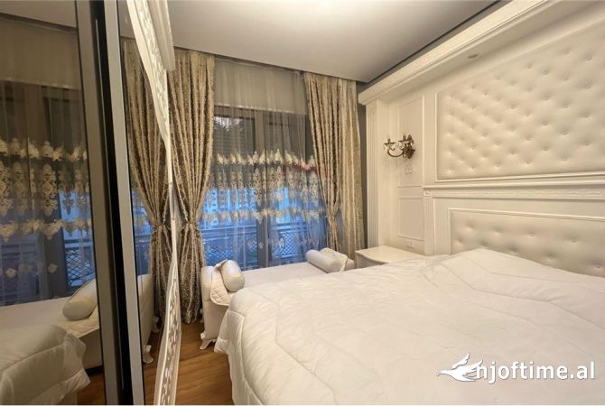 Shtepi me qera Apartament ne Tirane, 3+1, Mobilimi E mobiluar, Pagesa 1,600  Euro.