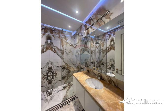 Shtepi me qera Apartament ne Tirane, 3+1, Mobilimi E mobiluar, Pagesa 1,600  Euro.