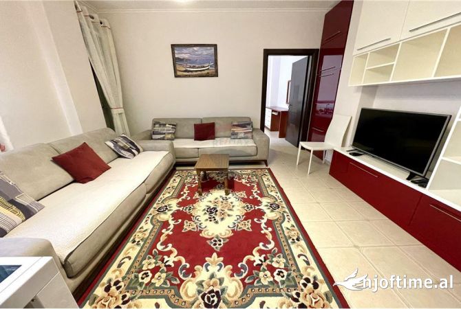Shtepi me qera 1+1 ne Tirane - 50,000 Leke
