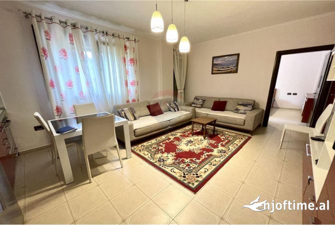 Shtepi me qera Apartament ne Tirane, 1+1, Mobilimi E mobiluar, Pagesa 50,000  Leke.