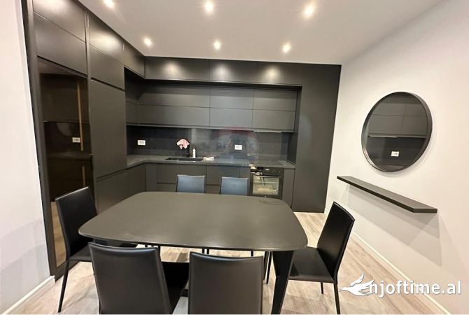 Shtepi me qera 2+1 ne Tirane - 750 Euro
