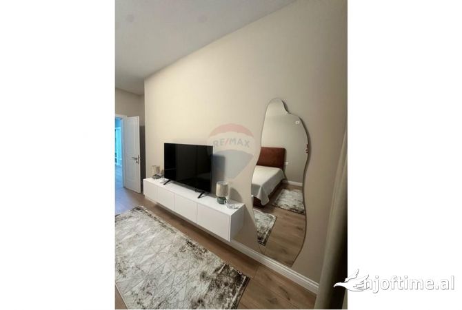 Shtepi me qera Apartament ne Tirane, 1+1, Mobilimi E mobiluar, Pagesa 1,000  Euro.