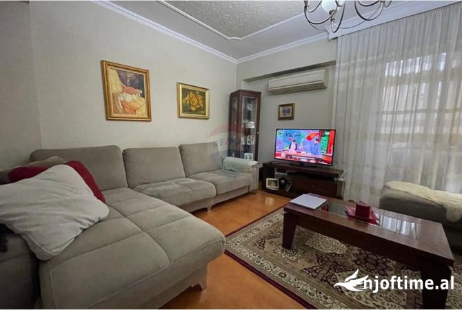 Shtepi me qera 2+1 ne Tirane - 700 Euro