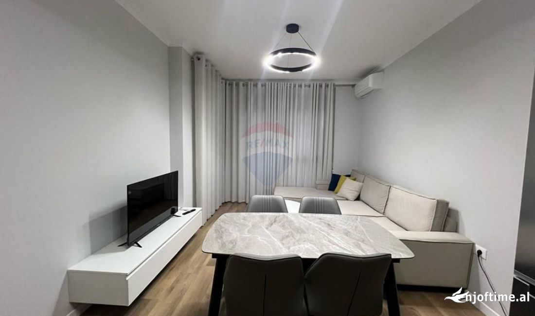 Shtepi me qera Apartament ne Tirane, 2+1, Mobilimi E mobiluar, Pagesa 700  Euro.