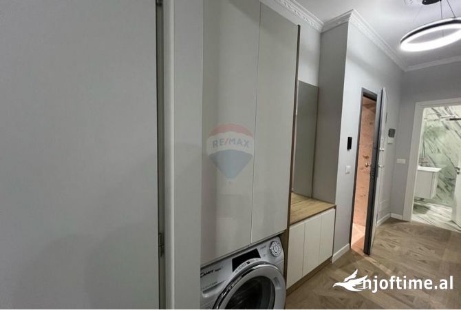 Shtepi me qera Apartament ne Tirane, 2+1, Mobilimi E mobiluar, Pagesa 700  Euro.