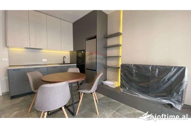 Shtepi me qera 2+1 ne Tirane - 950 Euro