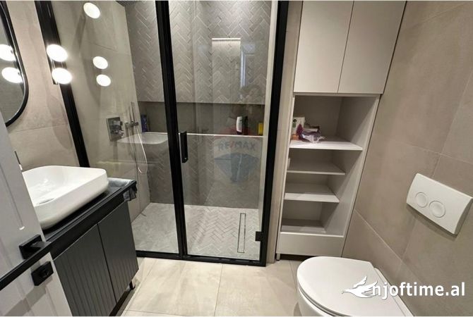 Shtepi me qera Apartament ne Tirane, 1+1, Mobilimi E mobiluar, Pagesa 800  Euro.